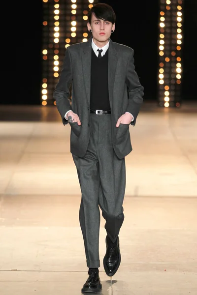 Look 26